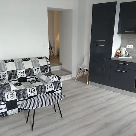 Apartment T2 Neuf ,calme Confort. *
